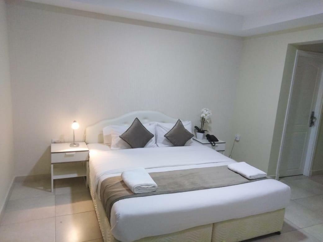 Al Jisr Hotel Маскат Экстерьер фото